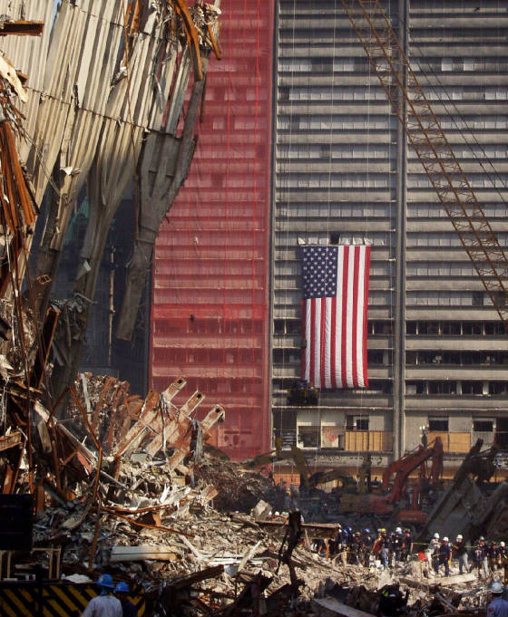 FEMA_-_4134_-_Photograph_by_Michael_Rieger_taken_on_09-22-2001_in_New_York2-1.jpg