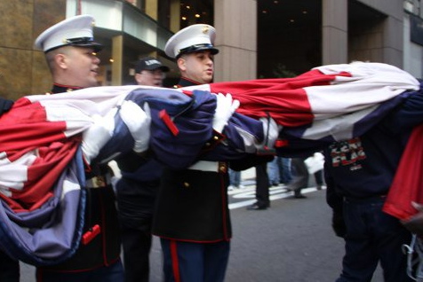 soldiersholdingflag149281_1725302092928_1249661376_31909459_2787132_n.jpg